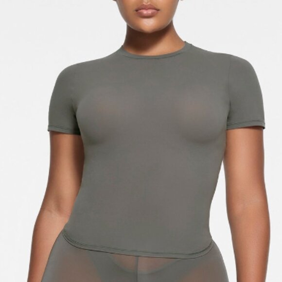 NWT Skims Fit Everybody T-Shirt (2 pack) - Gunmetal Grey - Size XS - Picture 6 of 6